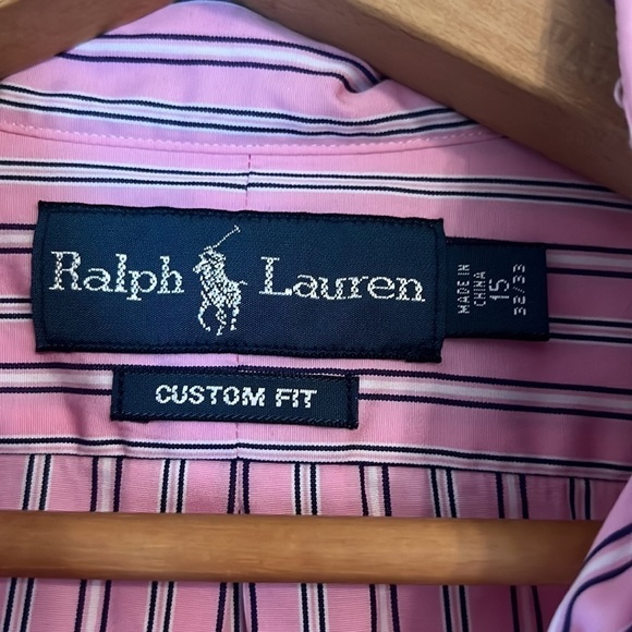 RALPH Lauren custom fit mens button up shirt. - Picture 3 of 7
